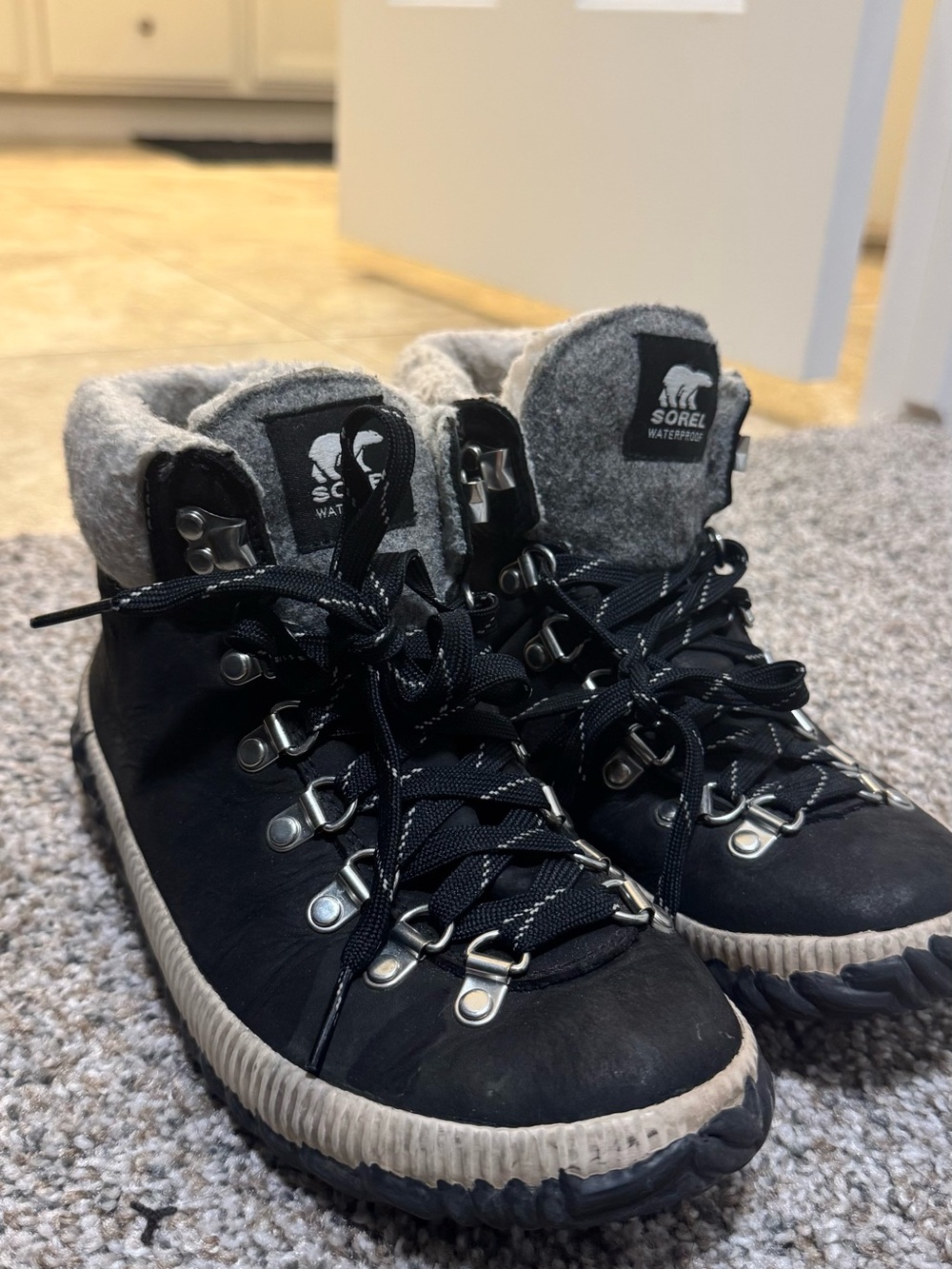 SOREL Out ’N About III Conquest Waterproof Boots Black Women’s Size 7